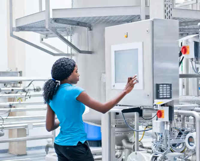 Spirulina-Produktion - Qualitätskontrolle am Terminal